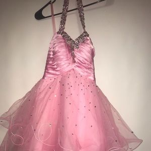 Morí lee prom dress